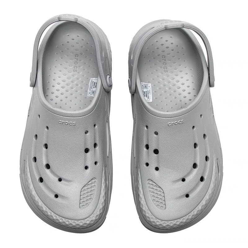 Shop Crocs 克骆格洞洞鞋 '灰色' 209501-007