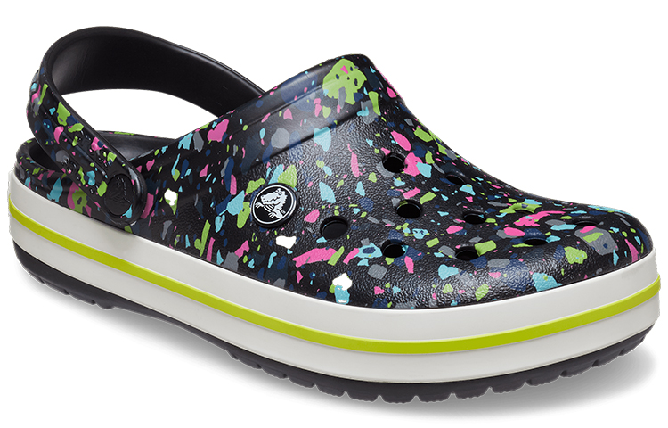 Lookbook Sandal Kasual Uniseks Crocs Crocband 'Hitam' 207776-0C4