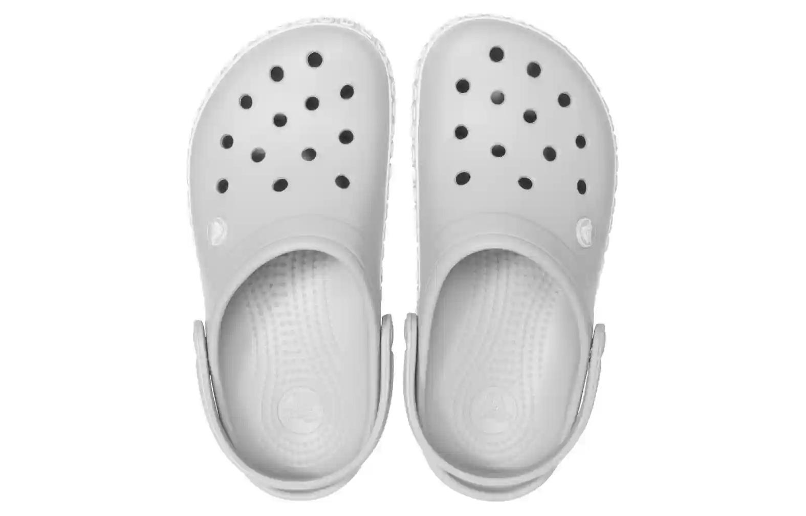 Lookbook Sandalias Crocs Crocband Logo Mania Gris Playa 205914-00J