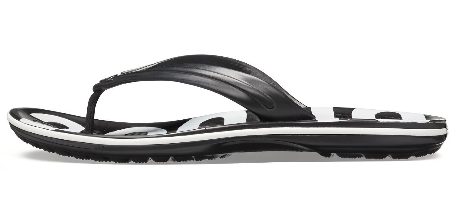 crocs-crocband-printed-flip-flip-flops-black-white-205943-066