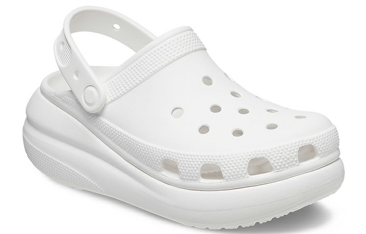 Shop Crocs卡駱馳 Classic clog 泡芙鞋 運動涼鞋 男女同款 白色