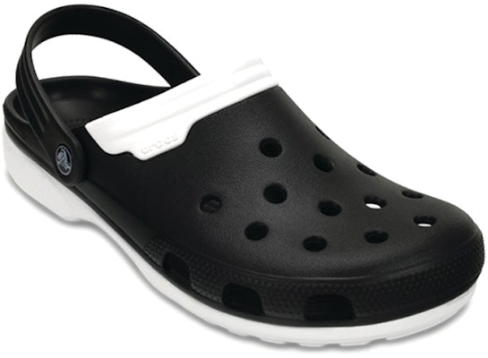 Crocs Duet 'Outdoor Beach Hitam'. 11001-001 Lookbook Crocs Duet 'Outdoor Beach Hitam'. 11001-001