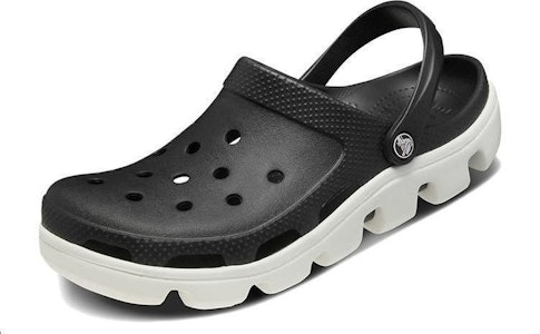 Sandal Pantai Crocs Duet Hitam Putih 11991-066 Lookbook Sandal Pantai Crocs Duet Hitam Putih 11991-066