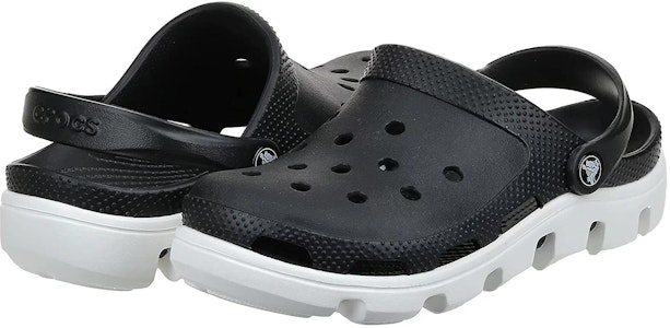 Sandal Pantai Crocs Duet Hitam Putih 11991-066 Purchase Sandal Pantai Crocs Duet Hitam Putih 11991-066
