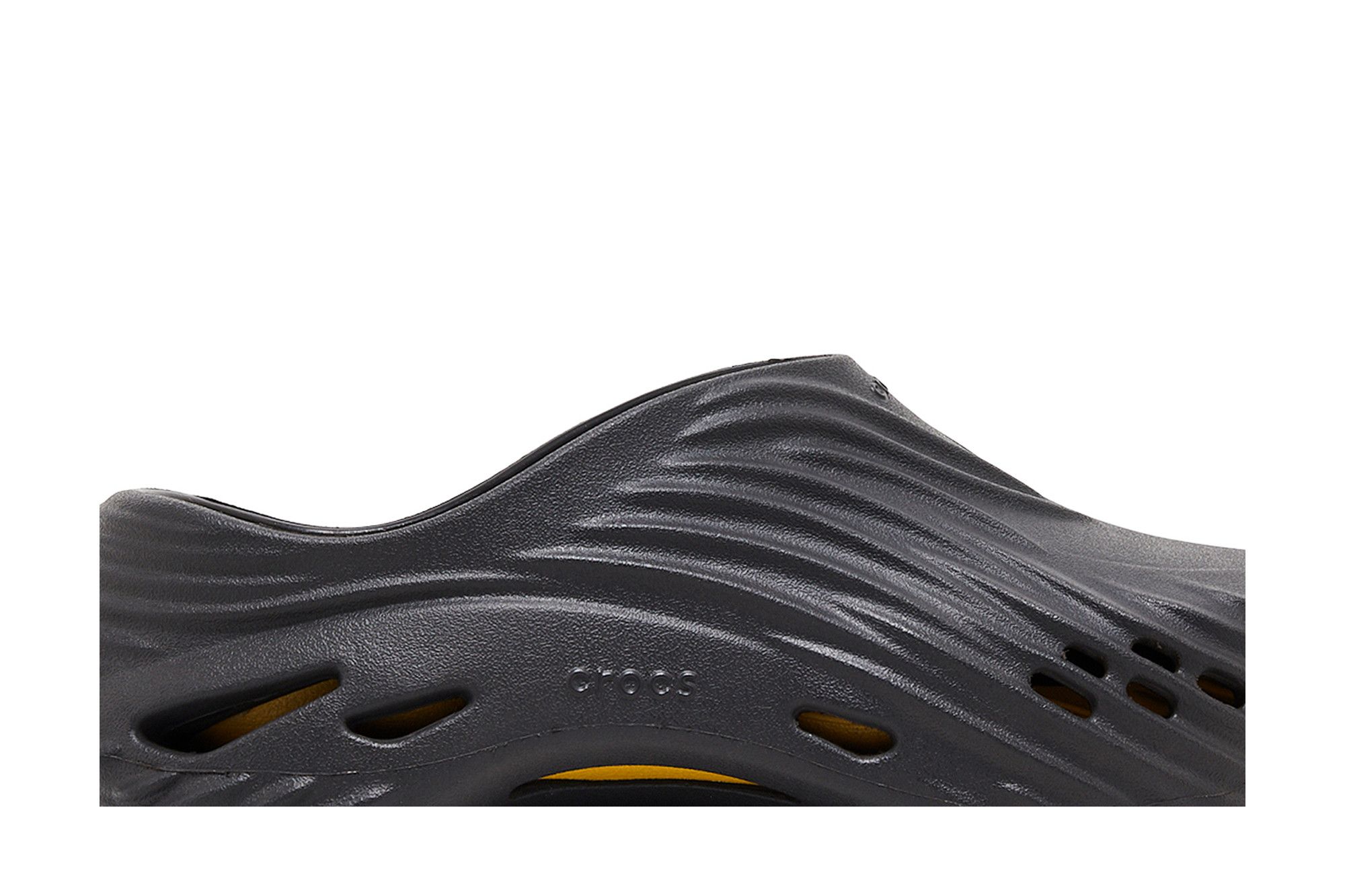 Lookbook Crocs Echo Wave 'Negro Arena' 210521-0LD