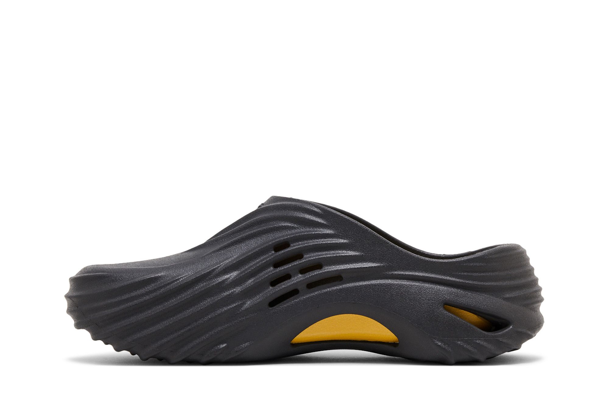 Shop Crocs Echo Wave 'Negro Arena' 210521-0LD