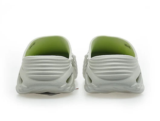 Crocs Echo Wave ATM 运动鞋 简约灰色款 210521-1FT Shop Crocs Echo Wave ATM 运动鞋 简约灰色款 210521-1FT