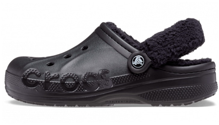 crocs-fuzz-lined-clog-black-206633-060