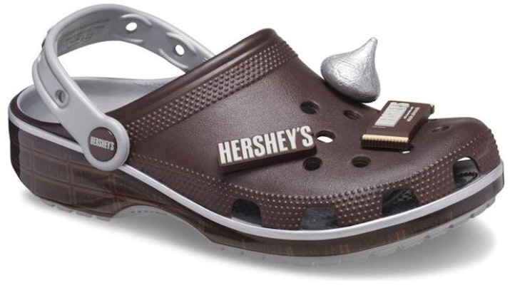 Crocs Hershey's x Classic Clog 'Hershey's Kisses' Cokelat 209315-040 Order Crocs Hershey's x Classic Clog 'Hershey's Kisses' Cokelat 209315-040