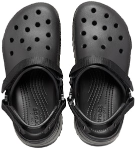 Crocs卡羅希經典戶外 多孔運動涼鞋 男女款 黑色 Shop Crocs卡羅希經典戶外 多孔運動涼鞋 男女款 黑色