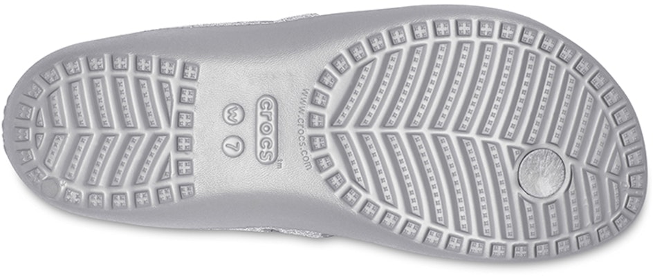 Crocs Kadee II Sandal Minimalis Nyaman Unisex Silver 207314-040 Sizing Crocs Kadee II Sandal Minimalis Nyaman Unisex Silver 207314-040
