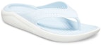 Lookbook Crocs LiteRide Beach Cozy Unisex Biru Muda Selipar Stylish 205182-4KA