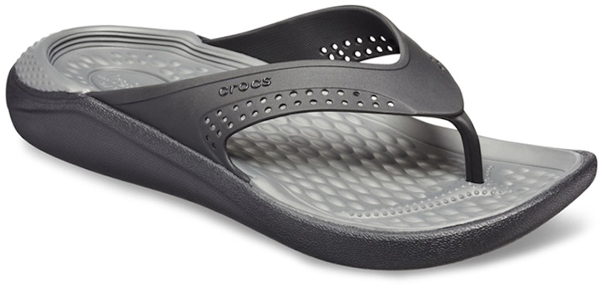 Crocs LiteRide 戶外沙灘 人字運動拖鞋 深灰 Lookbook Crocs LiteRide 戶外沙灘 人字運動拖鞋 深灰