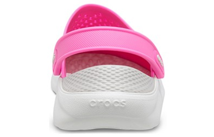 Shop Crocs LiteRide 粉色凉鞋 204592-6QV
