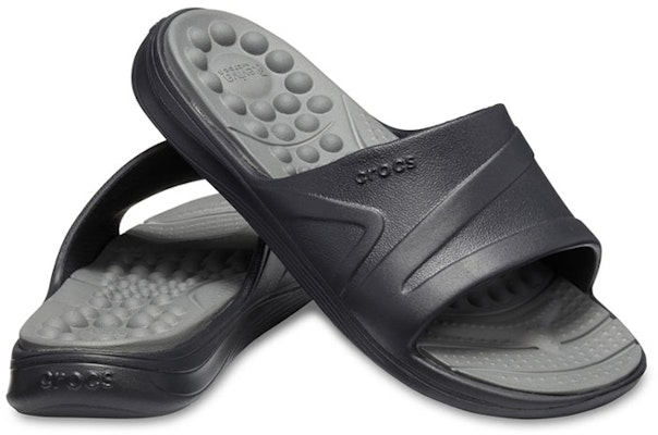 Crocs 樂唯 輕便舒適 戶外沙灘拖鞋 黑色 Shop Crocs 樂唯 輕便舒適 戶外沙灘拖鞋 黑色