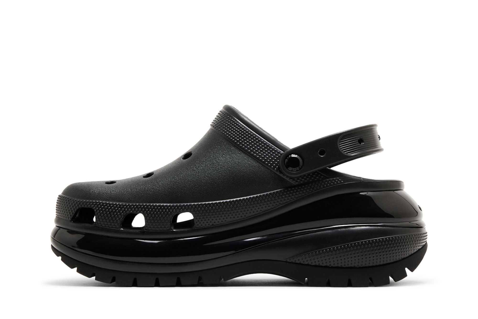 Shop Crocs Mega Crush Clog ''Schwarz'' 207988-001
