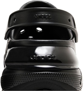 Crocs Mega Crush Clog 'Hitam' 207988-001 Sizing Crocs Mega Crush Clog 'Hitam' 207988-001