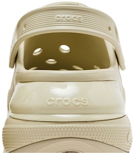 Crocs Mega Crush Clog 'Putih Tulang' 207988-2Y2 Sizing Crocs Mega Crush Clog 'Putih Tulang' 207988-2Y2