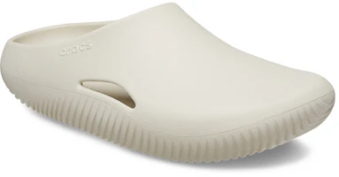 Shop Crocs卡駱馳 面包 包頭拖鞋 男女同款 水泥灰