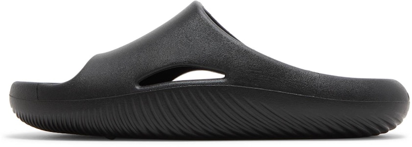크록스 멜로우 슬라이드 '블랙' (편안한 블랙 슬라이드) 208392-001 Lookbook 크록스 멜로우 슬라이드 '블랙' (편안한 블랙 슬라이드) 208392-001