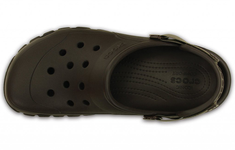 Shop Crocs卡駱馳 簡約耐磨舒適洞洞運動涼鞋 男女同款 棕