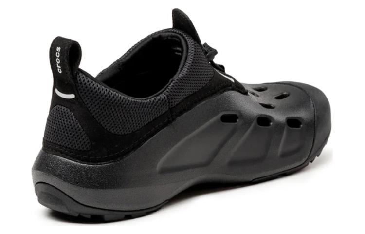 Shop Crocs卡樂騎 Quick Trail 舒適萬用 輕巧耐磨 沙灘涼鞋 男女皆宜 黑色