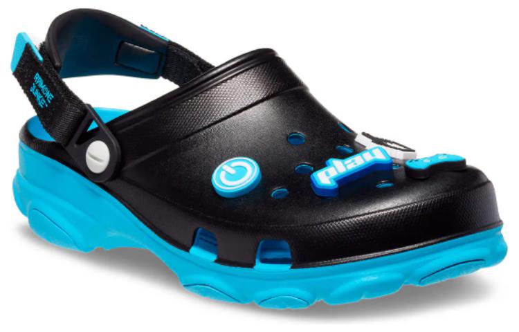 Order Crocs RJ x 全地形洞洞鞋“黑蓝” 208212-001