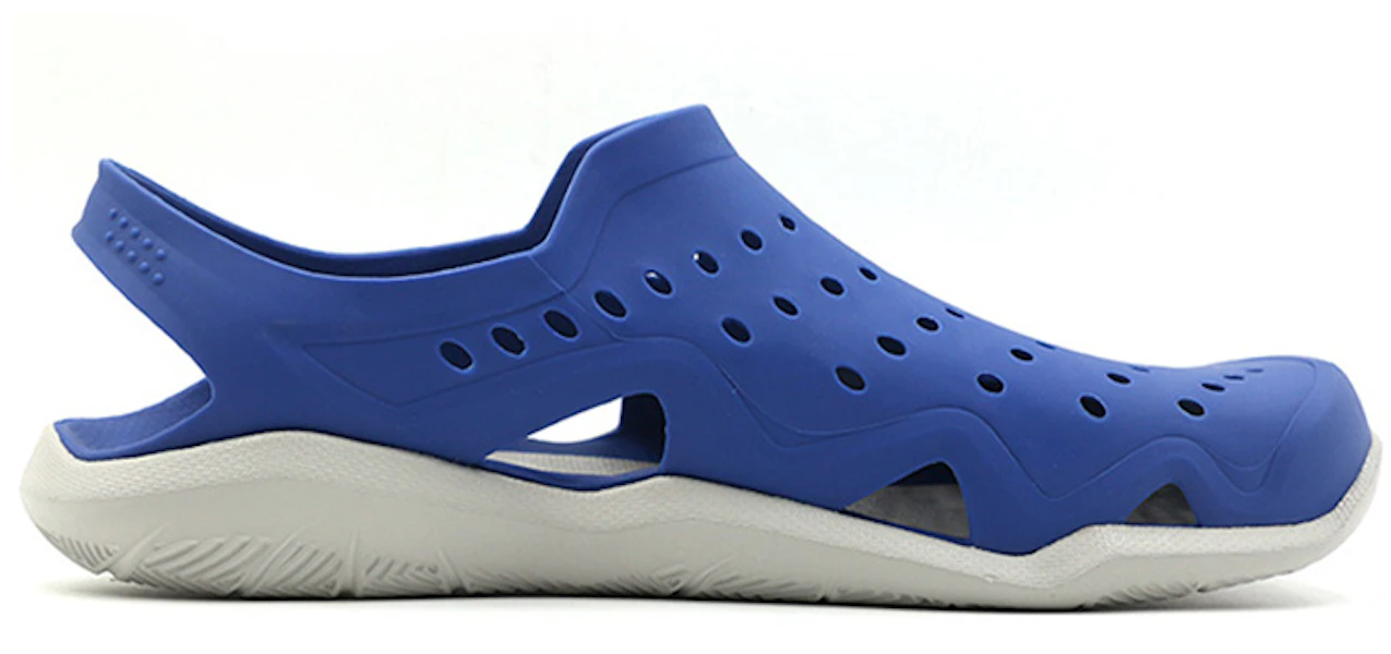 Crocs Swiftwater Wave 簡約休閒沙灘洞洞涼鞋 藍色 Lookbook Crocs Swiftwater Wave 簡約休閒沙灘洞洞涼鞋 藍色