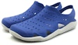 Shop Crocs Swiftwater Wave 簡約休閒沙灘洞洞涼鞋 藍色