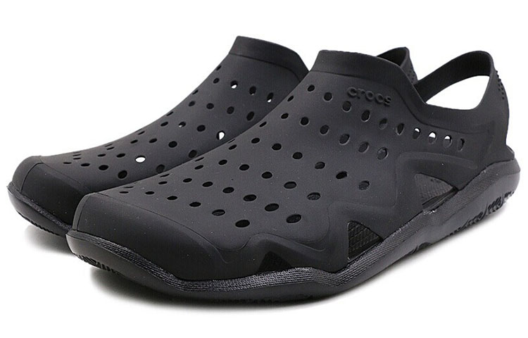 Lookbook Crocs Swiftwater Wave 'Outdoor Pantai Hitam' 203963-060