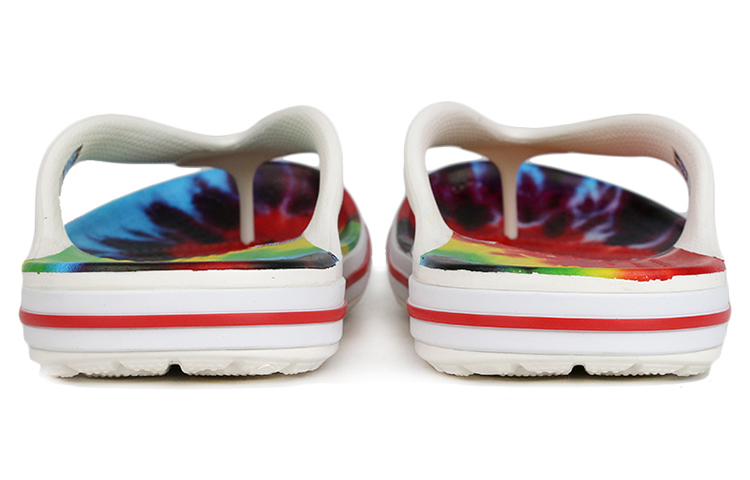 Lookbook Crocs 貝雅卡駱班 扎染花紋人字拖 拖鞋 白色 男女同款