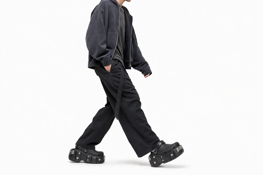 Crocs x Balenciaga 黑色硬质凉鞋 687397W1S8N1081-/-687398W1S8N1081 Order Crocs x Balenciaga 黑色硬质凉鞋 687397W1S8N1081-/-687398W1S8N1081