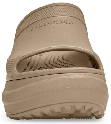 Crocs x Balenciaga 游泳拖鞋「米色」677386-W1S8E-2500 Shop Crocs x Balenciaga 游泳拖鞋「米色」677386-W1S8E-2500