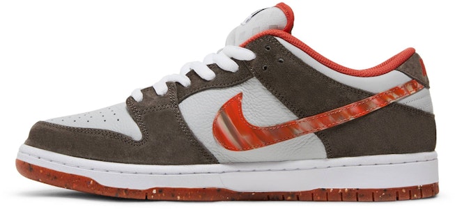 Crushed D.C. x Nike SB Dunk Low '黄金时间' 特别鞋盒版 DH7782-001-SB Lookbook Crushed D.C. x Nike SB Dunk Low '黄金时间' 特别鞋盒版 DH7782-001-SB