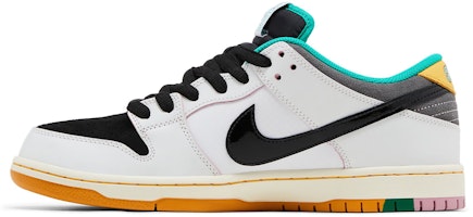 CSEF x Nike Dunk Low SB「白色清澈綠寶石」 HJ4132-100 Lookbook CSEF x Nike Dunk Low SB「白色清澈綠寶石」 HJ4132-100