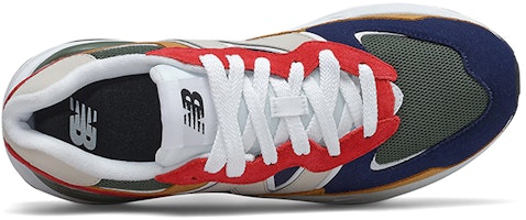 데이후드 허브 x 뉴발란스 5740 '스페셜 팩 - 팀 레드' M5740GD Lookbook 데이후드 허브 x 뉴발란스 5740 '스페셜 팩 - 팀 레드' M5740GD