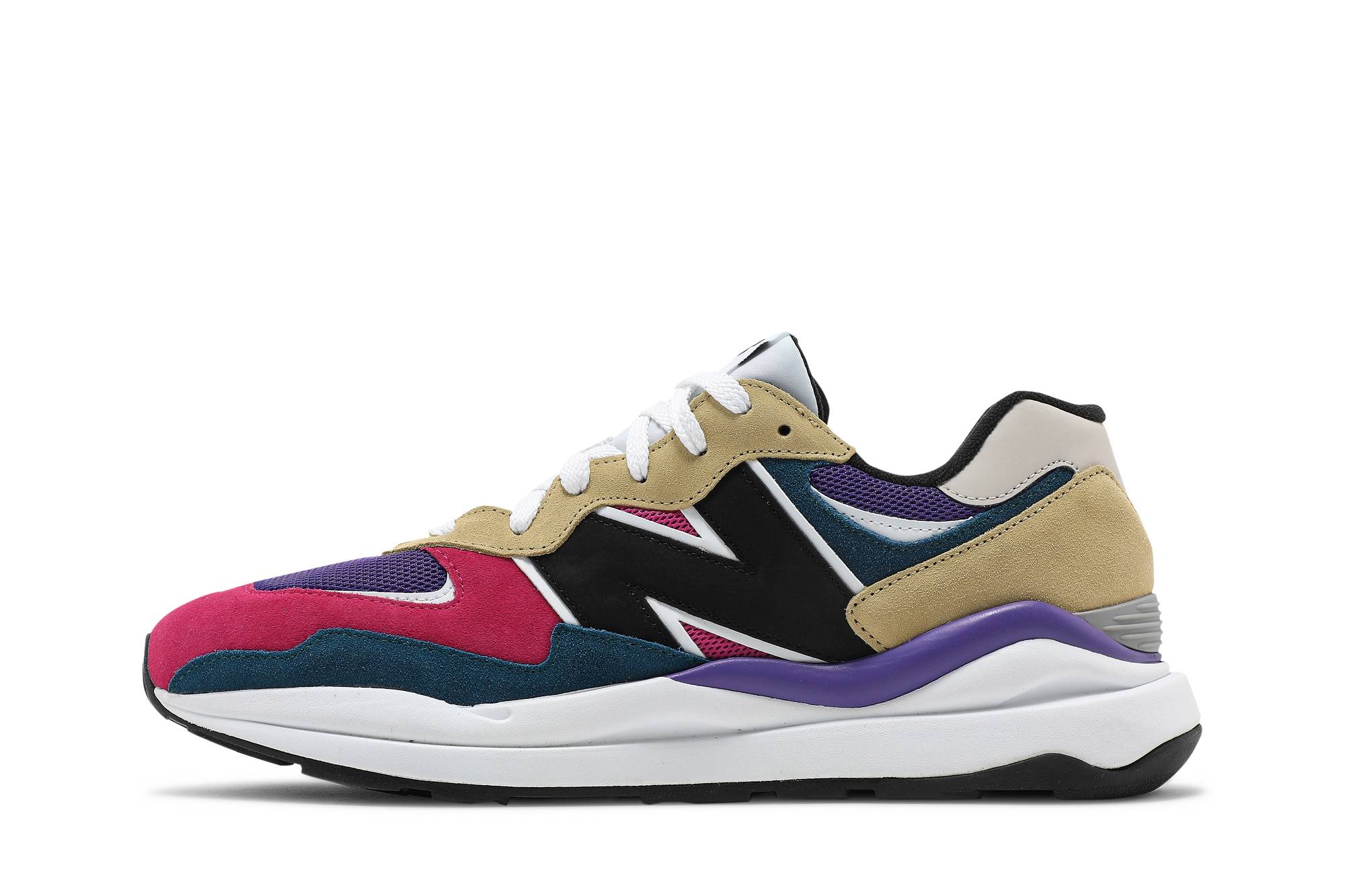 Lookbook DAHOOD HUB x New Balance 57/40 'Da Special Pack - Merah Jambu' M5740GB