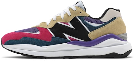 DAHOOD HUB x New Balance 57/40 'Da Special Pack - Merah Jambu' M5740GB Lookbook DAHOOD HUB x New Balance 57/40 'Da Special Pack - Merah Jambu' M5740GB