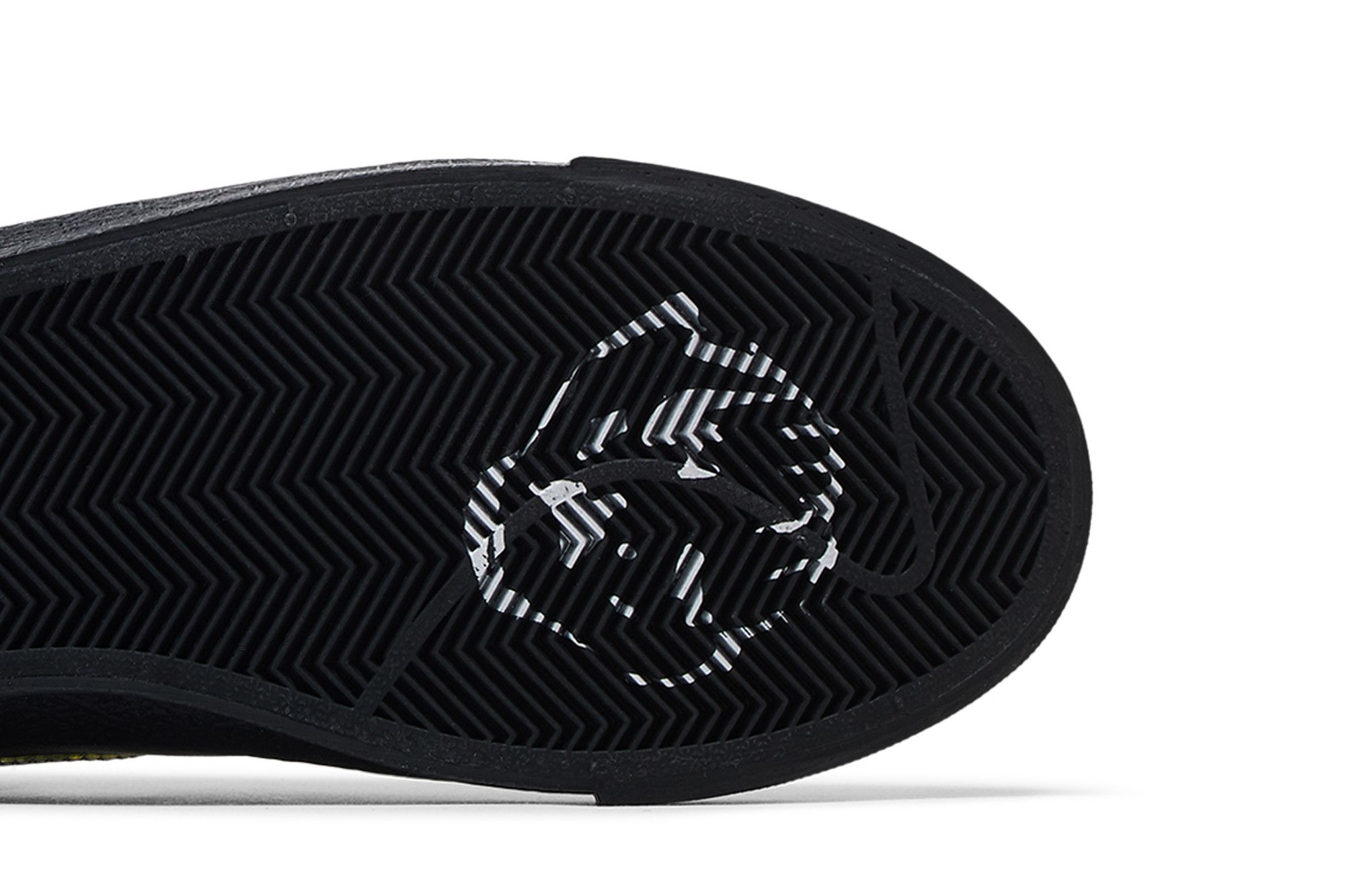 Details for Dancer Skateboards x Nike Zoom Blazer Low SB ''Schwarz Metallic Silber'' HJ6703-001