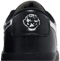 댄서 스케이트보드 x 나이키 SB 블레이저 로우 "블랙 메탈릭 실버" HJ6703-001 Sizing 댄서 스케이트보드 x 나이키 SB 블레이저 로우 "블랙 메탈릭 실버" HJ6703-001