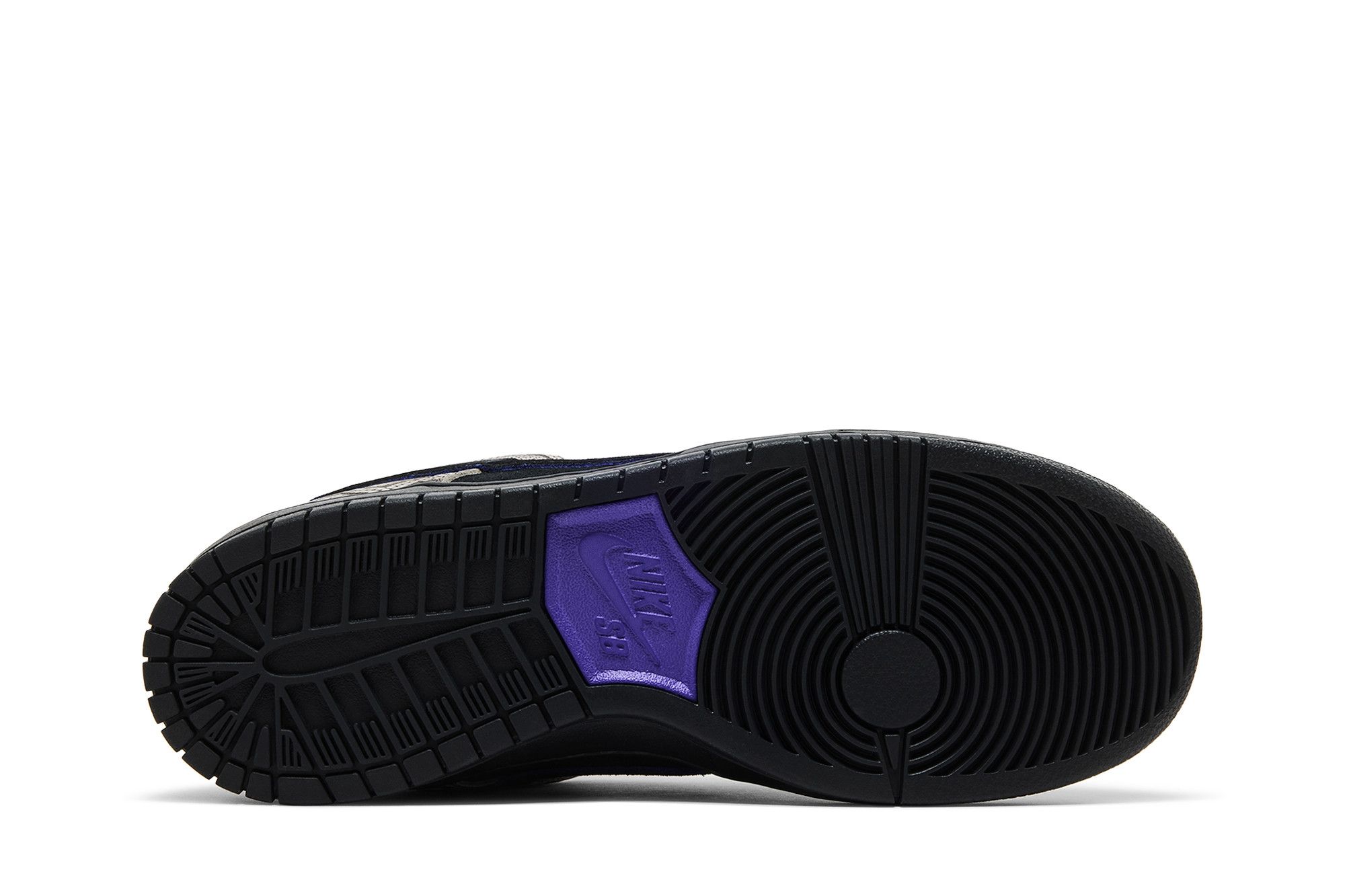 Shop Dashawn Jordan x 耐克Dunk Low SB ''Copperhead'' 铜头蛇配色 IB6208-200