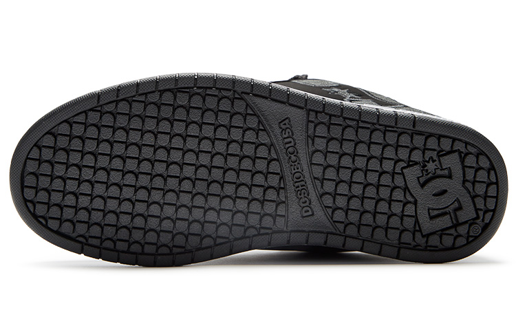 Purchase DC 코트 그래픽 블랙 로우탑 300529-KRN