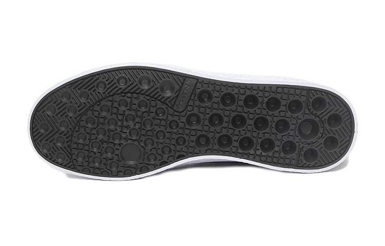 Purchase Sepatu DC Cousa 'Kanvas Hitam' ADYS300578-BLW