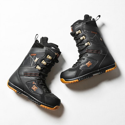DC Shoes Mutiny 'Lace-Up Adult Snowboard Boot' 3002202 Purchase DC Shoes Mutiny 'Lace-Up Adult Snowboard Boot' 3002202