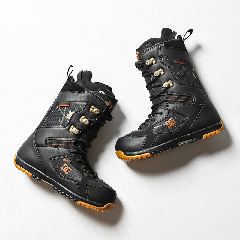 Purchase DC Shoes Mutiny 'Lace-Up Adult Snowboard Boot' 3002202