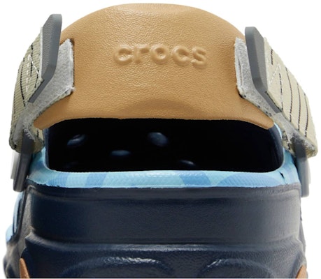鬼滅の刃×クロックス オールテレイン クロッグ「伊之助」 209319-410 Sizing 鬼滅の刃×クロックス オールテレイン クロッグ「伊之助」 209319-410