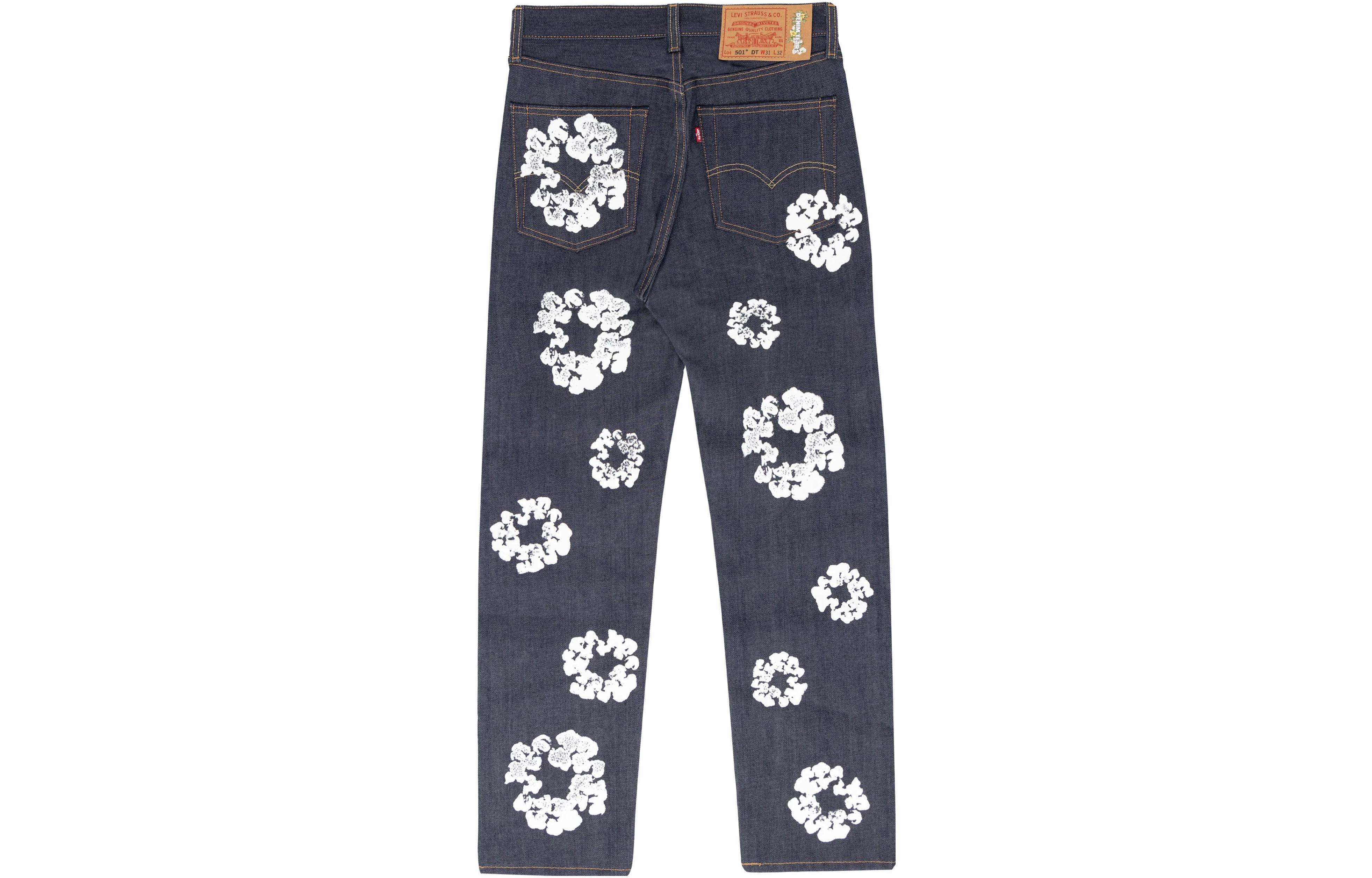 Lookbook Denim Tears Jeans Zipper Unisex Hitam Biru dengan Motif Wreath Print DT501-000-30