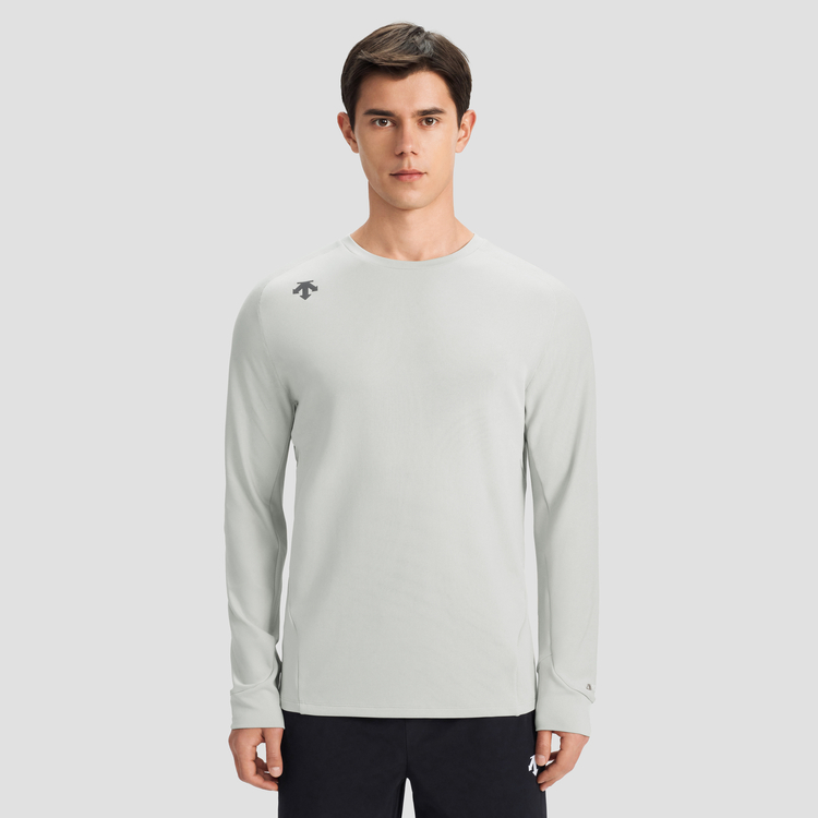 Shop DESCENTE 透气纯色圆领拉格兰长袖T恤 D4131RTL42