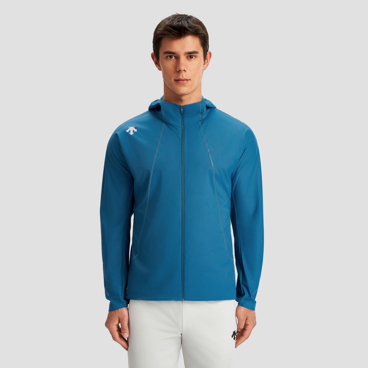 Shop DESCENTE 輕量透氣跑步防曬外套 UPF100 防曬保護 D4231RWB47
