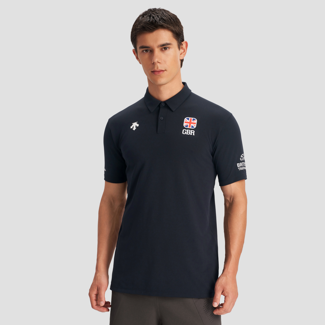 Shop DESCENTE 三鐵系列短袖Polo衫 D4311NPS37